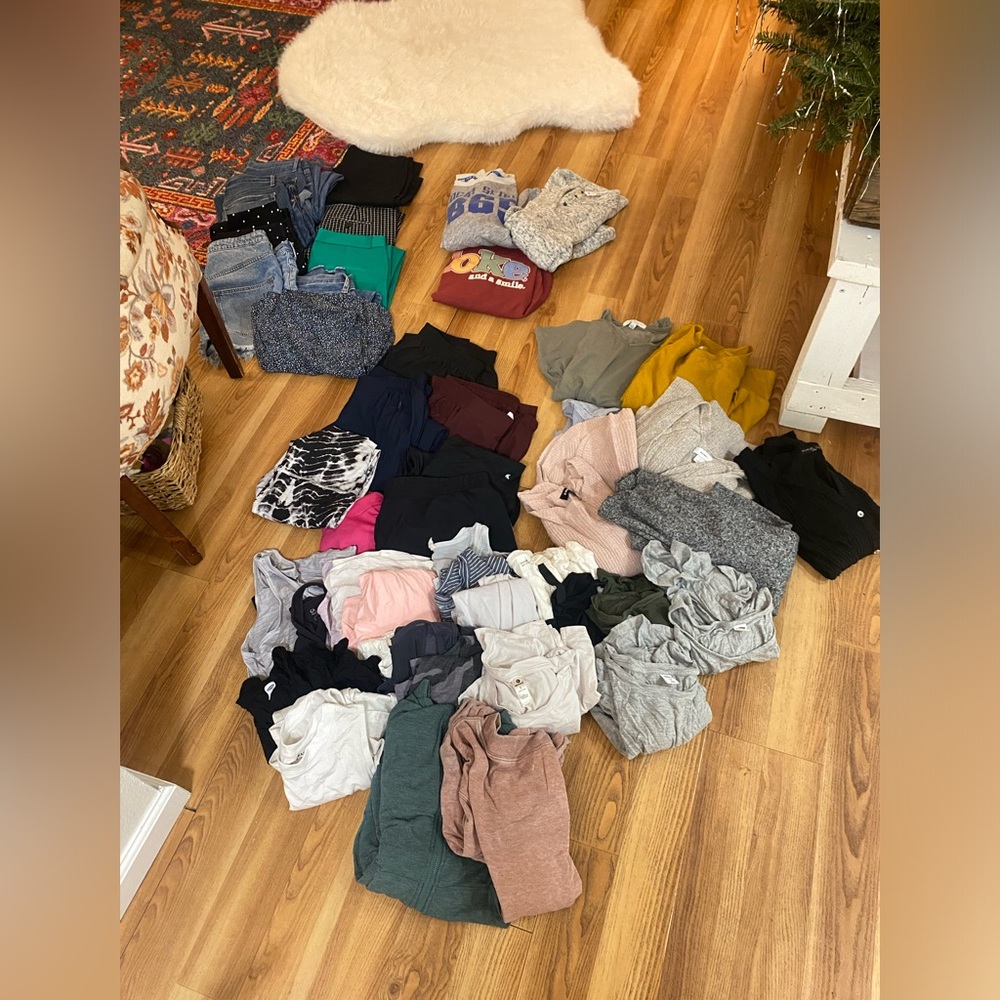 EUC 50+ piece Women’s Clothing Wardrobe Collection Lot
